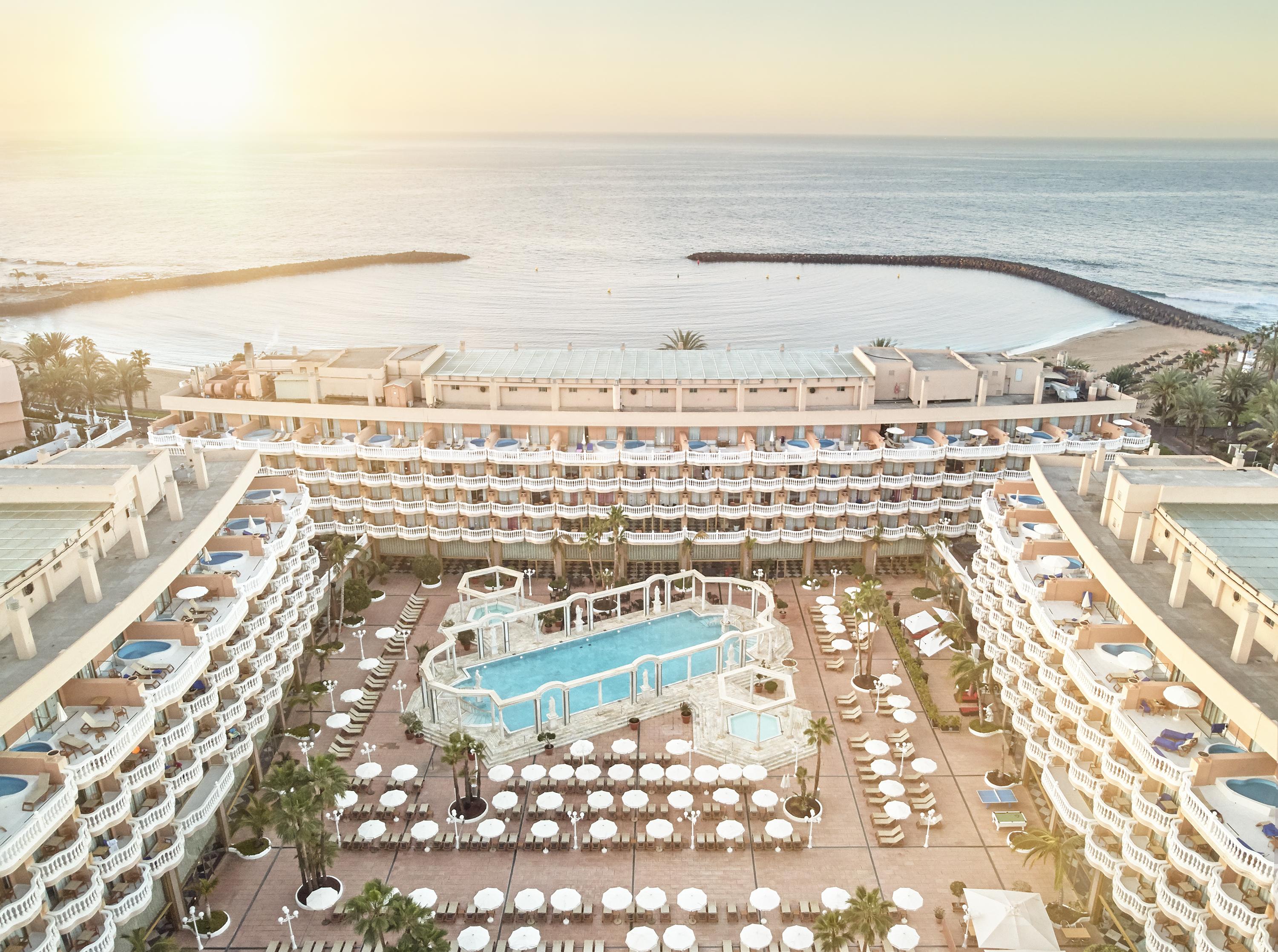 Hotel Cleopatra Palace Playa de las Américas Exterior foto